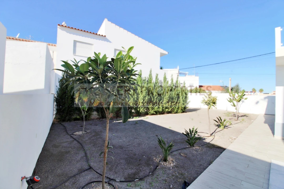 Moradia T5 para Venda em Altura Foto 22