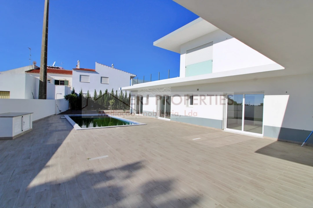 Moradia T5 para Venda em Altura Foto 24