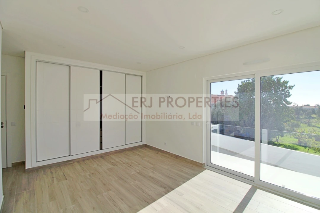 Moradia T5 para Venda em Altura Foto 30