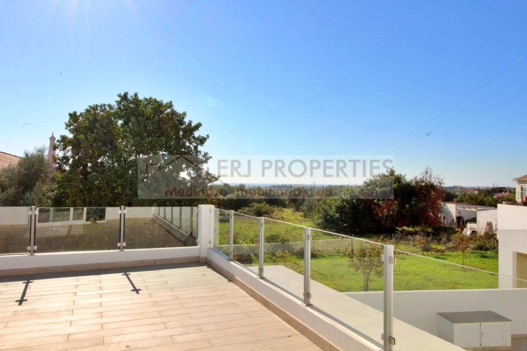 Moradia T5 para Venda em Altura Foto 36