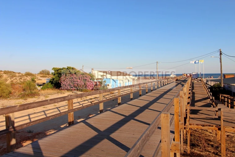 Moradia T5 para Venda em Altura Foto 46