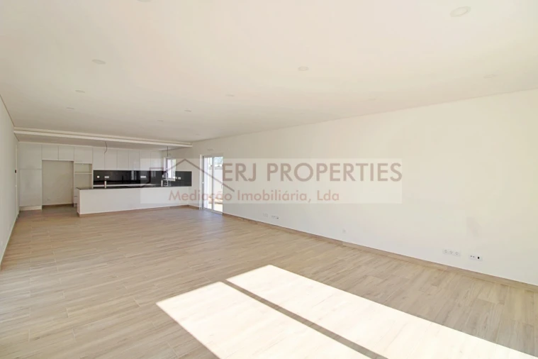 Moradia T5 para Venda em Altura Foto 17