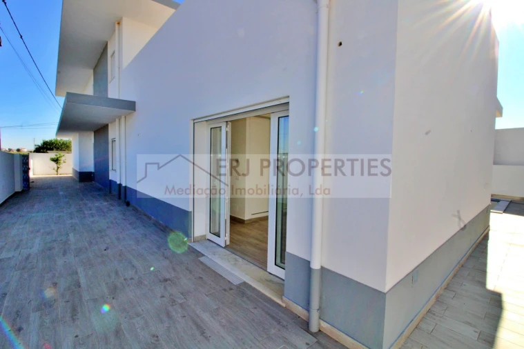 Moradia T5 para Venda em Altura Foto 23