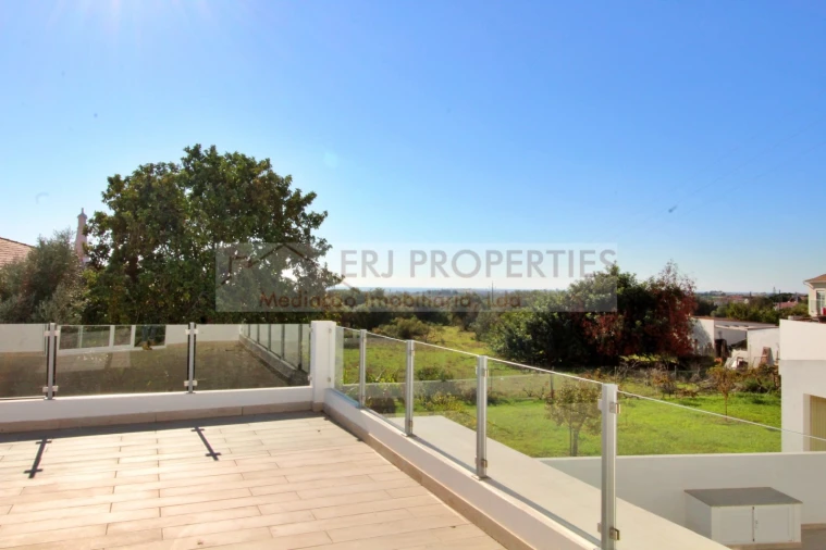 Moradia T5 para Venda em Altura Foto 36