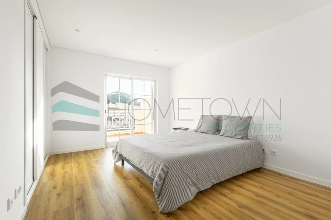 Moradia T3 para Venda em Quarteira Foto 26