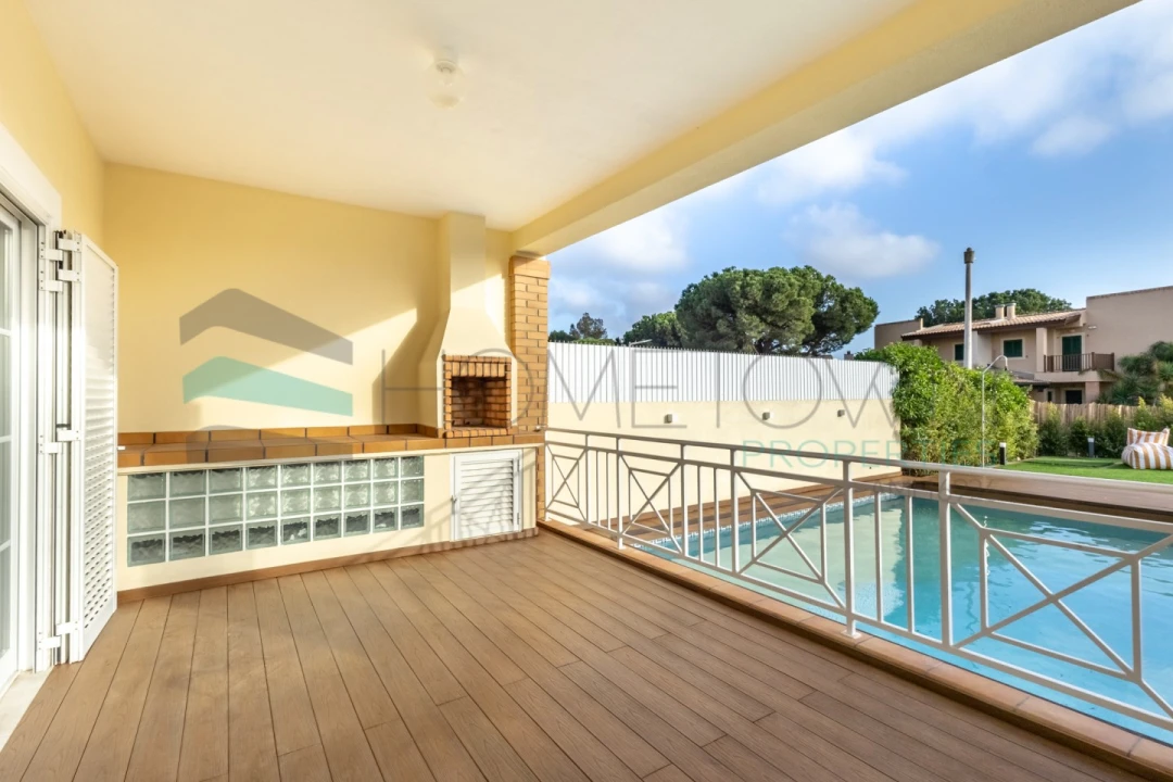 Moradia T3 para Venda em Quarteira Foto 6