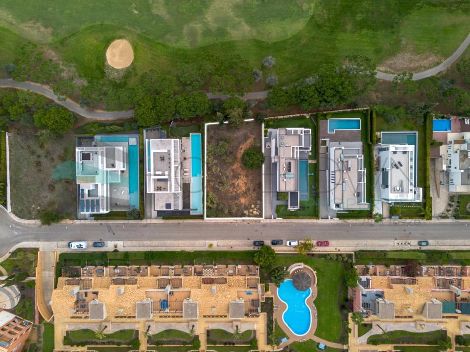 Terreno para Venda em Quarteira Foto 3