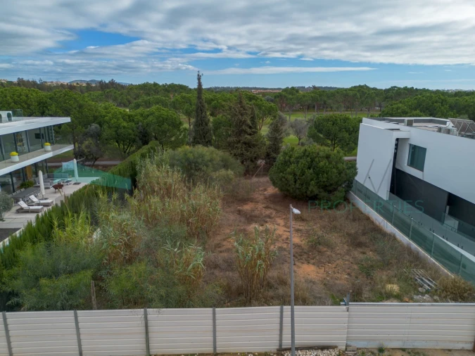 Terreno para Venda em Quarteira Foto 7