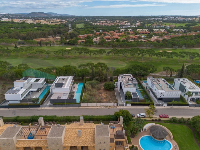 Terreno para Venda em Quarteira Foto 18