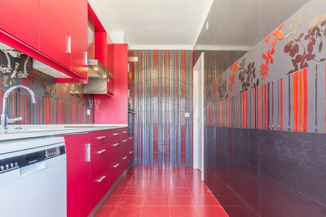 Moradia T4 para Venda em Ferrel Foto 25