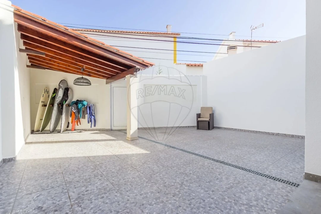 Moradia T4 para Venda em Ferrel Foto 9