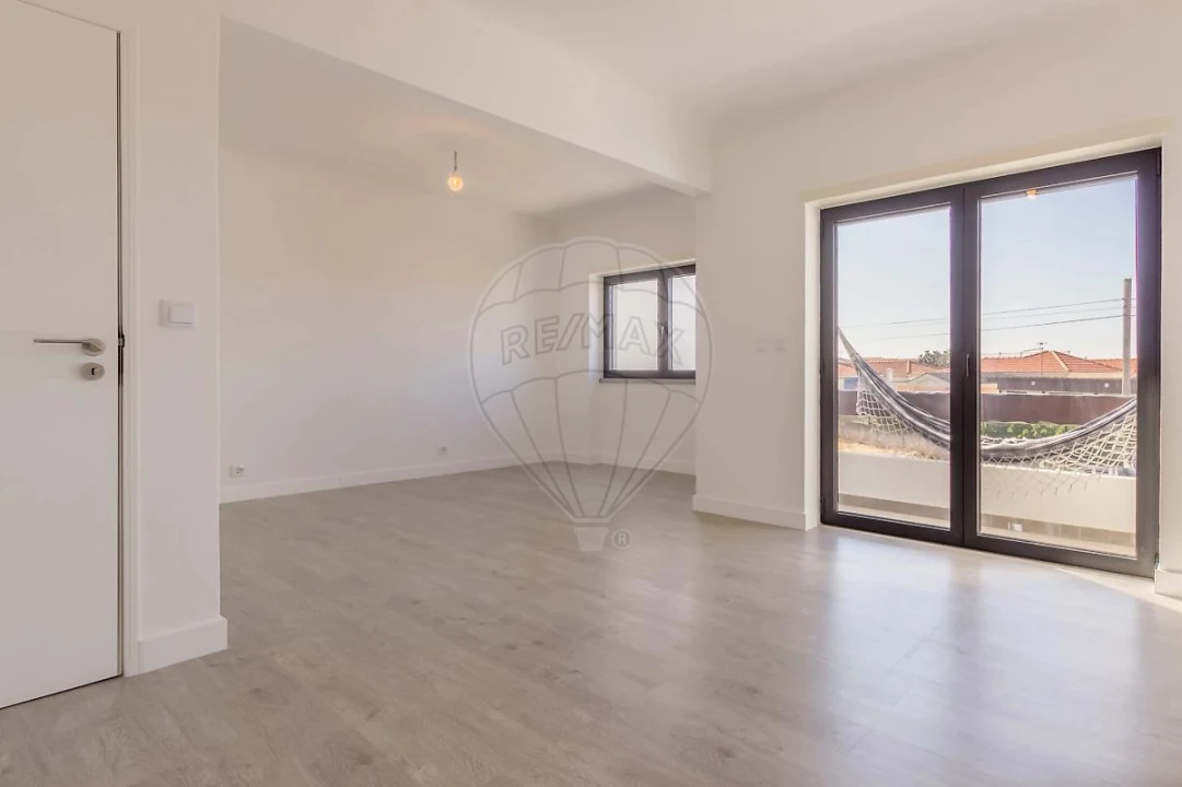 Moradia T4 para Venda em Ferrel Foto 15