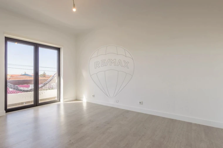 Moradia T4 para Venda em Ferrel Foto 14