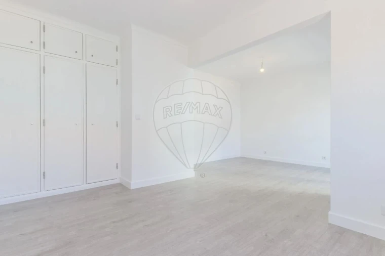 Moradia T4 para Venda em Ferrel Foto 13