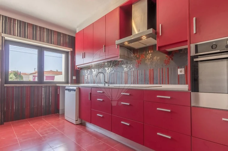 Moradia T4 para Venda em Ferrel Foto 24