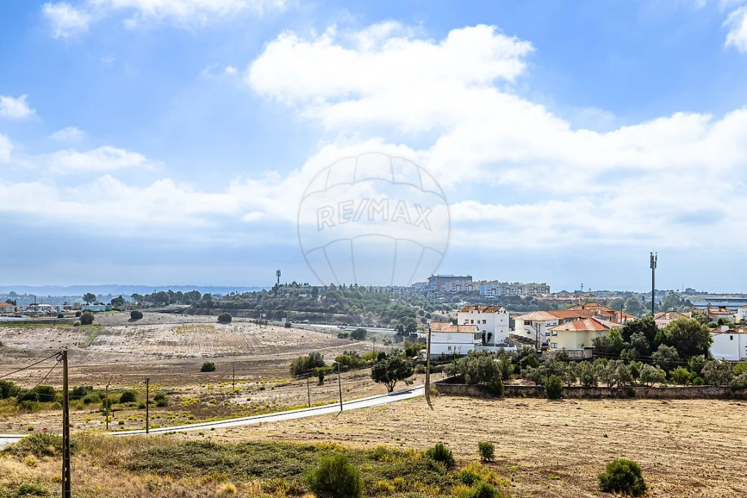 Apartamento T2 para Venda em Porto Salvo Foto 29