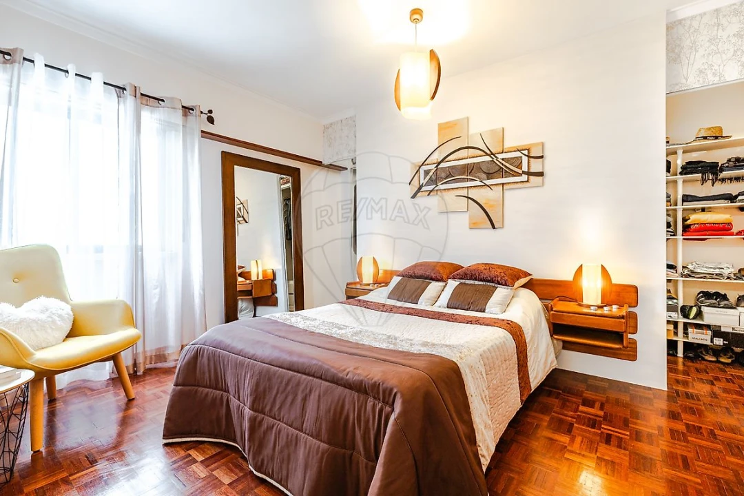 Apartamento T2 para Venda em Porto Salvo Foto 18