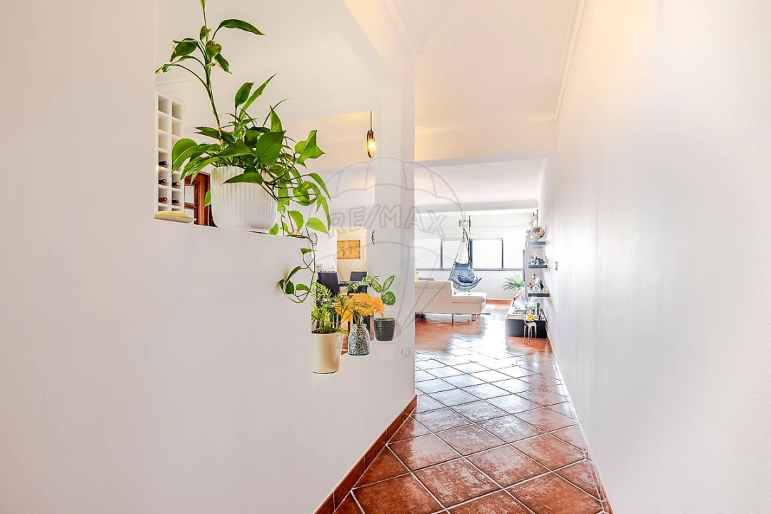 Apartamento T2 para Venda em Porto Salvo Foto 30