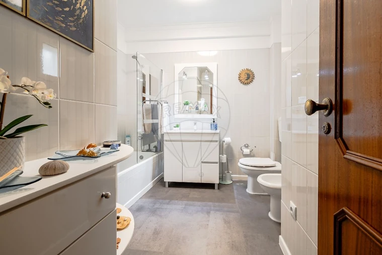 Apartamento T2 para Venda em Porto Salvo Foto 26