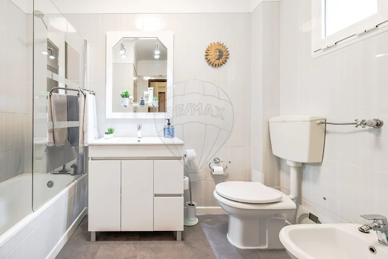 Apartamento T2 para Venda em Porto Salvo Foto 27