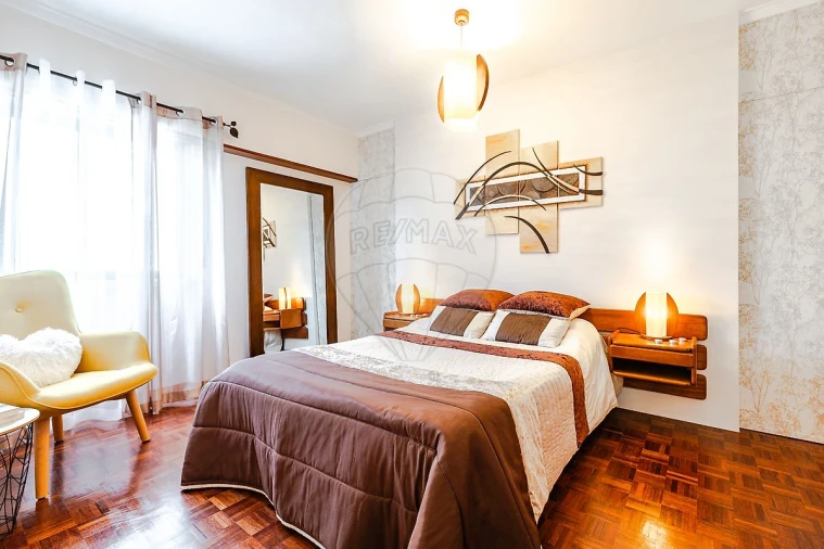 Apartamento T2 para Venda em Porto Salvo Foto 15