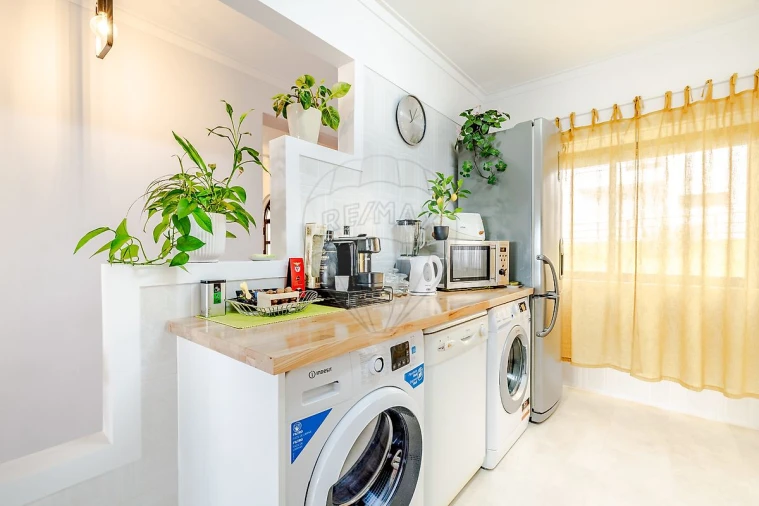 Apartamento T2 para Venda em Porto Salvo Foto 12