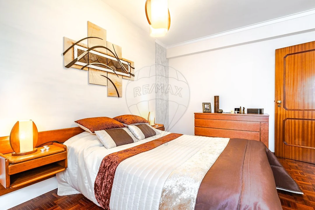 Apartamento T2 para Venda em Porto Salvo Foto 19