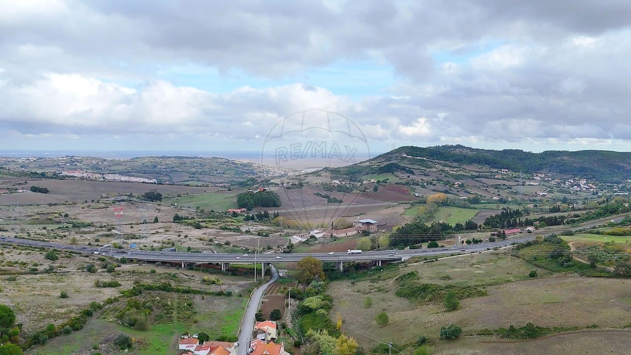 Moradia T4 para Venda em Alhandra, São João dos Montes e Calhandriz Foto 11