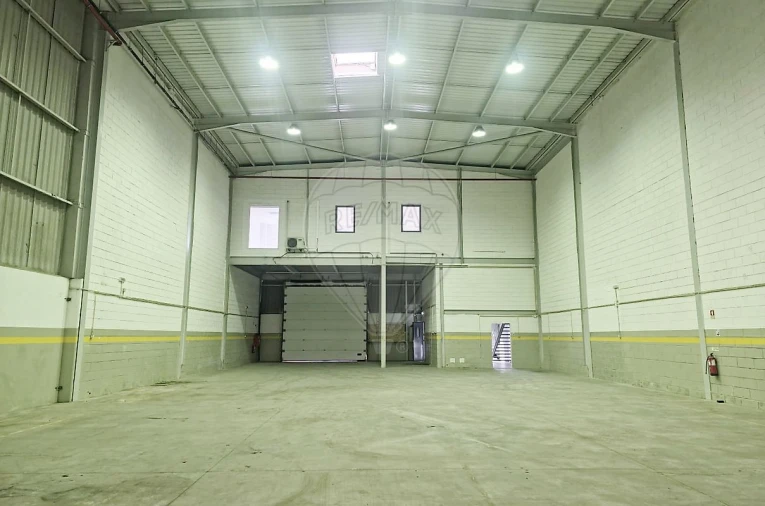 Armazém para Arrendamento em Carregado e Cadafais Foto 6