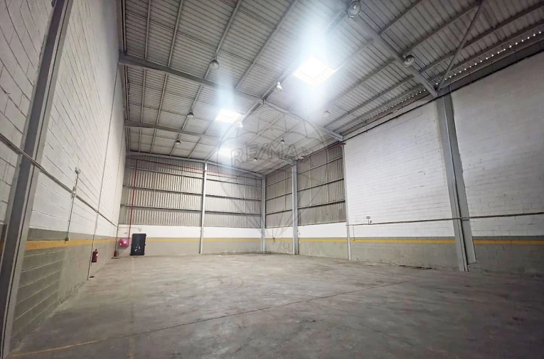 Armazém para Arrendamento em Carregado e Cadafais Foto 10