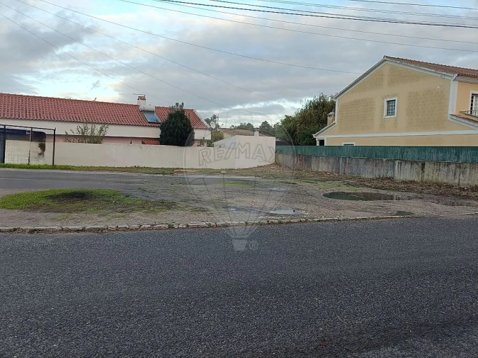 Terreno para Venda em Alenquer (Santo Estêvão e Triana) Foto 1