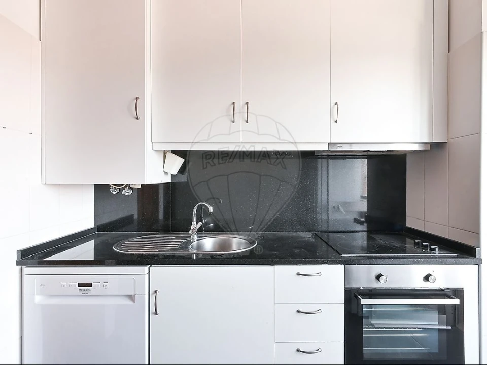 Apartamento T2 para Arrendamento em Cedofeita, Santo Ildefonso, Sé, Miragaia, São Nicolau e Vitória Foto 16