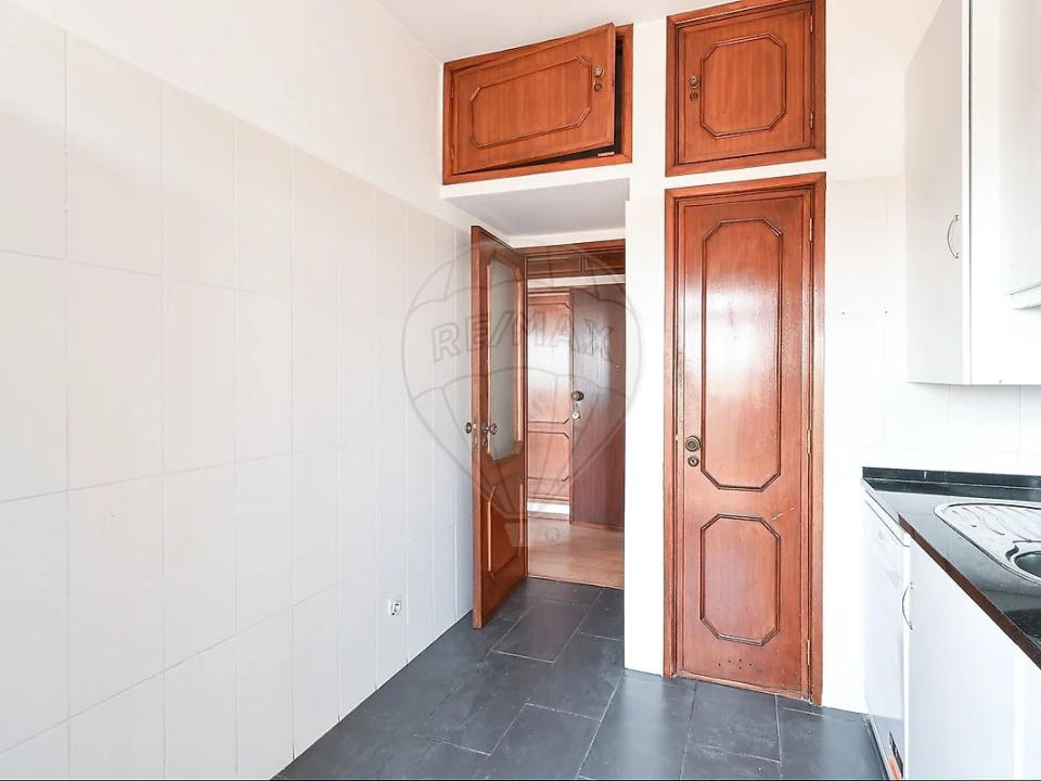 Apartamento T2 para Arrendamento em Cedofeita, Santo Ildefonso, Sé, Miragaia, São Nicolau e Vitória Foto 18