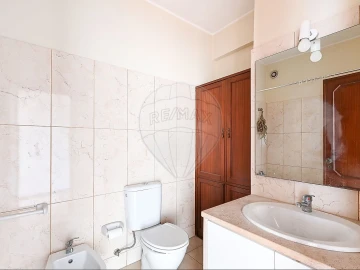 Apartamento T2 para Arrendamento em Cedofeita, Santo Ildefonso, Sé, Miragaia, São Nicolau e Vitória