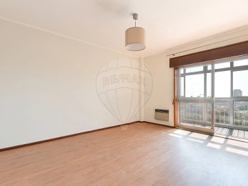 Apartamento T2 para Arrendamento em Cedofeita, Santo Ildefonso, Sé, Miragaia, São Nicolau e Vitória