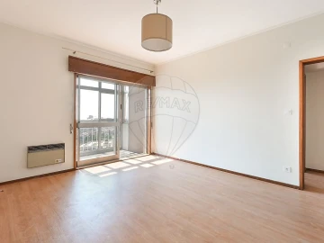 Apartamento T2 para Arrendamento em Cedofeita, Santo Ildefonso, Sé, Miragaia, São Nicolau e Vitória