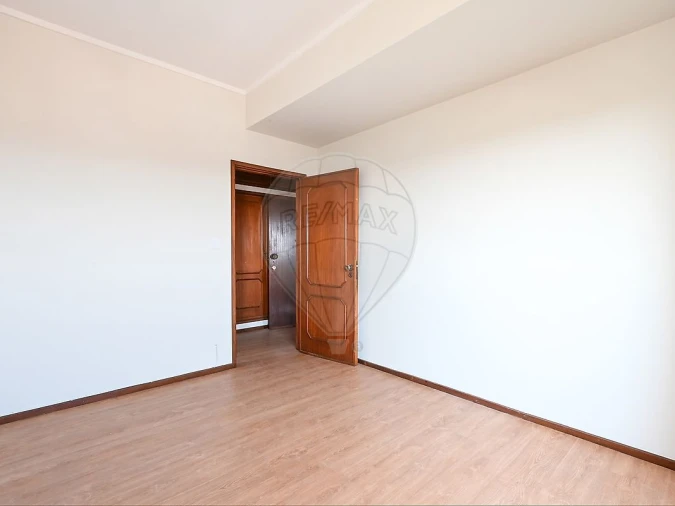 Apartamento T2 para Arrendamento em Cedofeita, Santo Ildefonso, Sé, Miragaia, São Nicolau e Vitória Foto 11