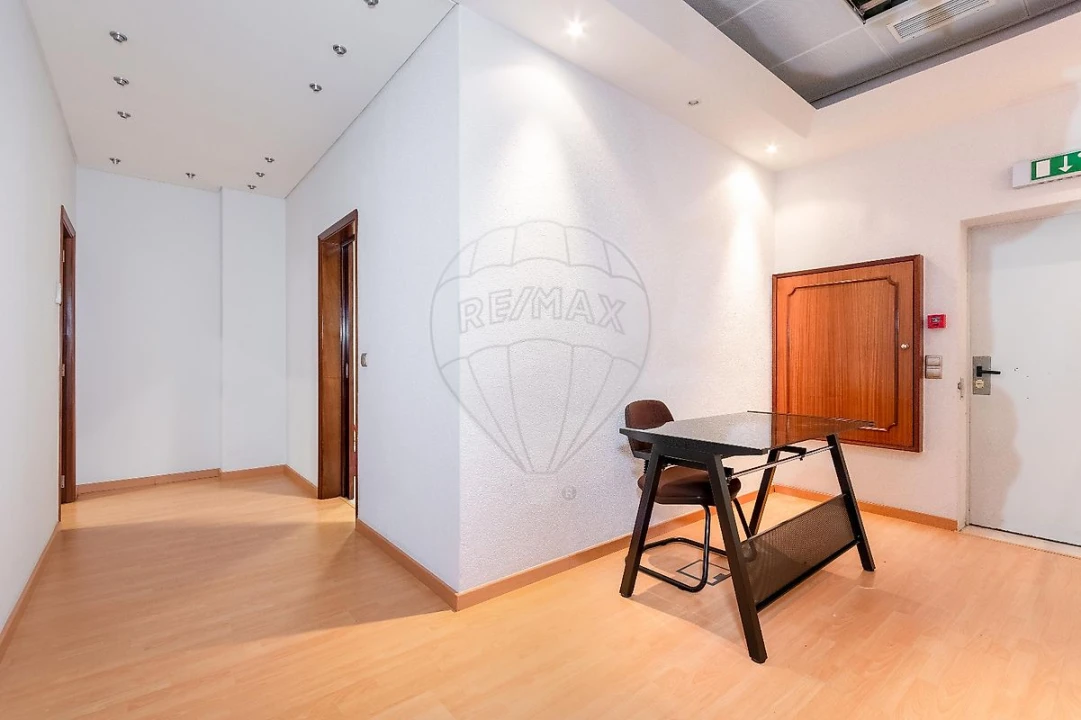 Escritório para Arrendamento em Póvoa de Santa Iria e Forte da Casa Foto 5