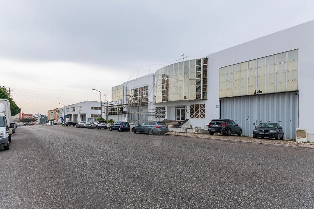 Escritório para Arrendamento em Póvoa de Santa Iria e Forte da Casa Foto 10