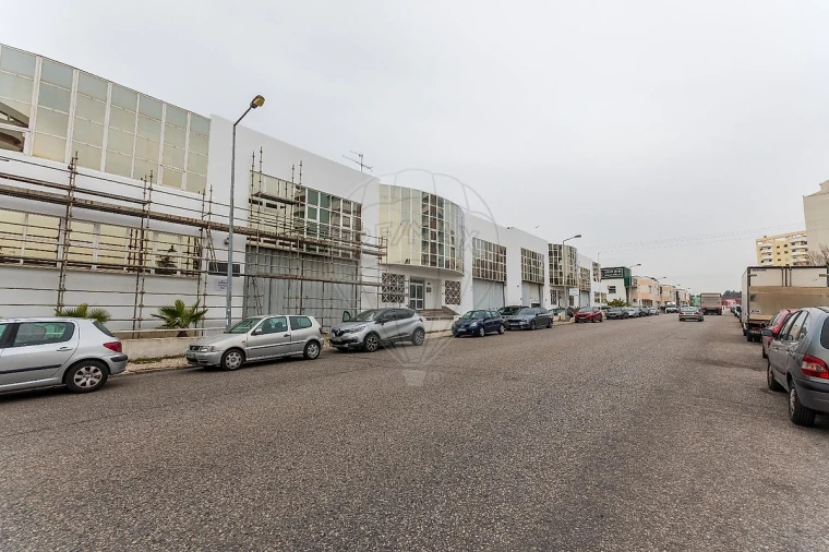 Escritório para Arrendamento em Póvoa de Santa Iria e Forte da Casa Foto 9