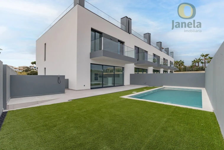 Moradia T4 para Venda em Montenegro Foto 3