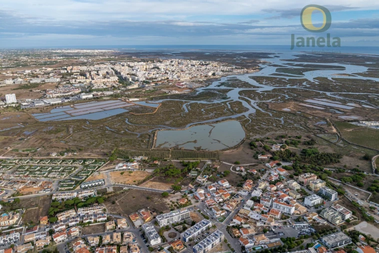 Moradia T4 para Venda em Montenegro Foto 26