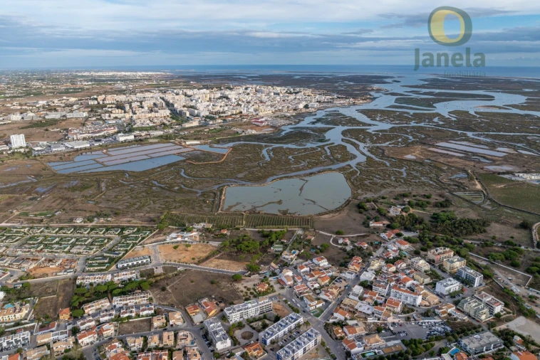 Moradia T4 para Venda em Montenegro Foto 38