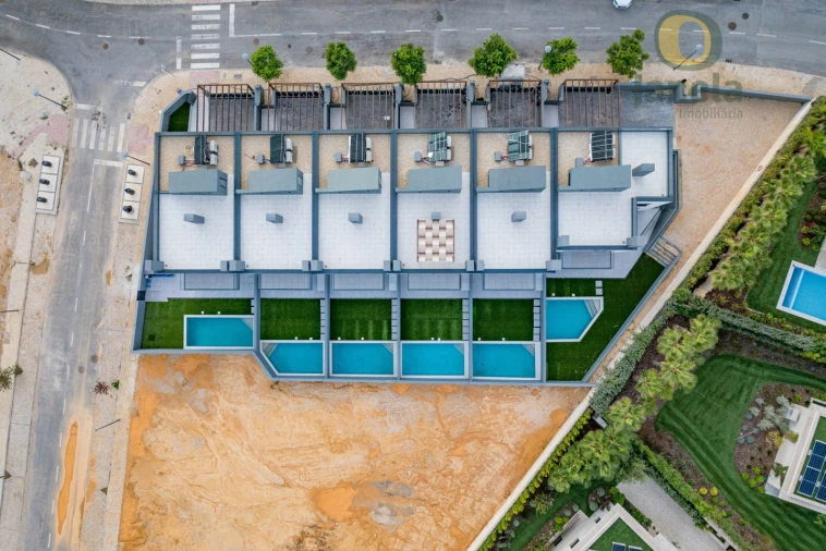 Moradia T4 para Venda em Montenegro Foto 39