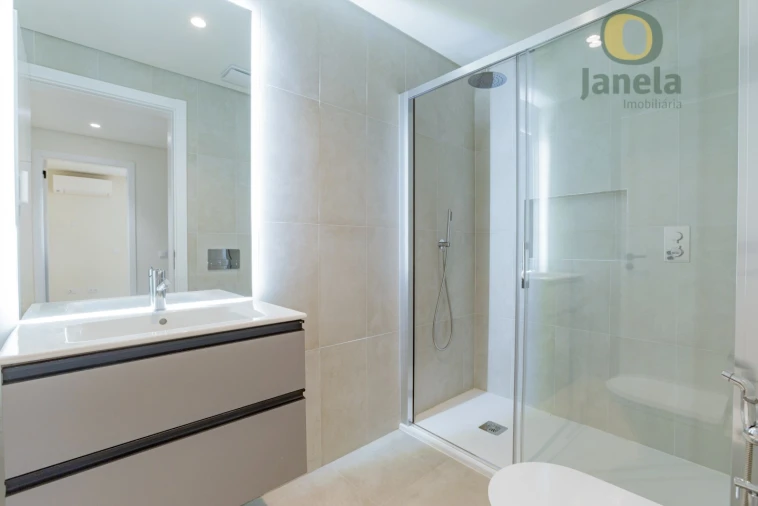 Moradia T4 para Venda em Montenegro Foto 41