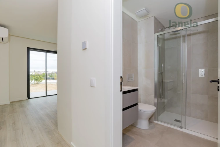 Moradia T4 para Venda em Montenegro Foto 50