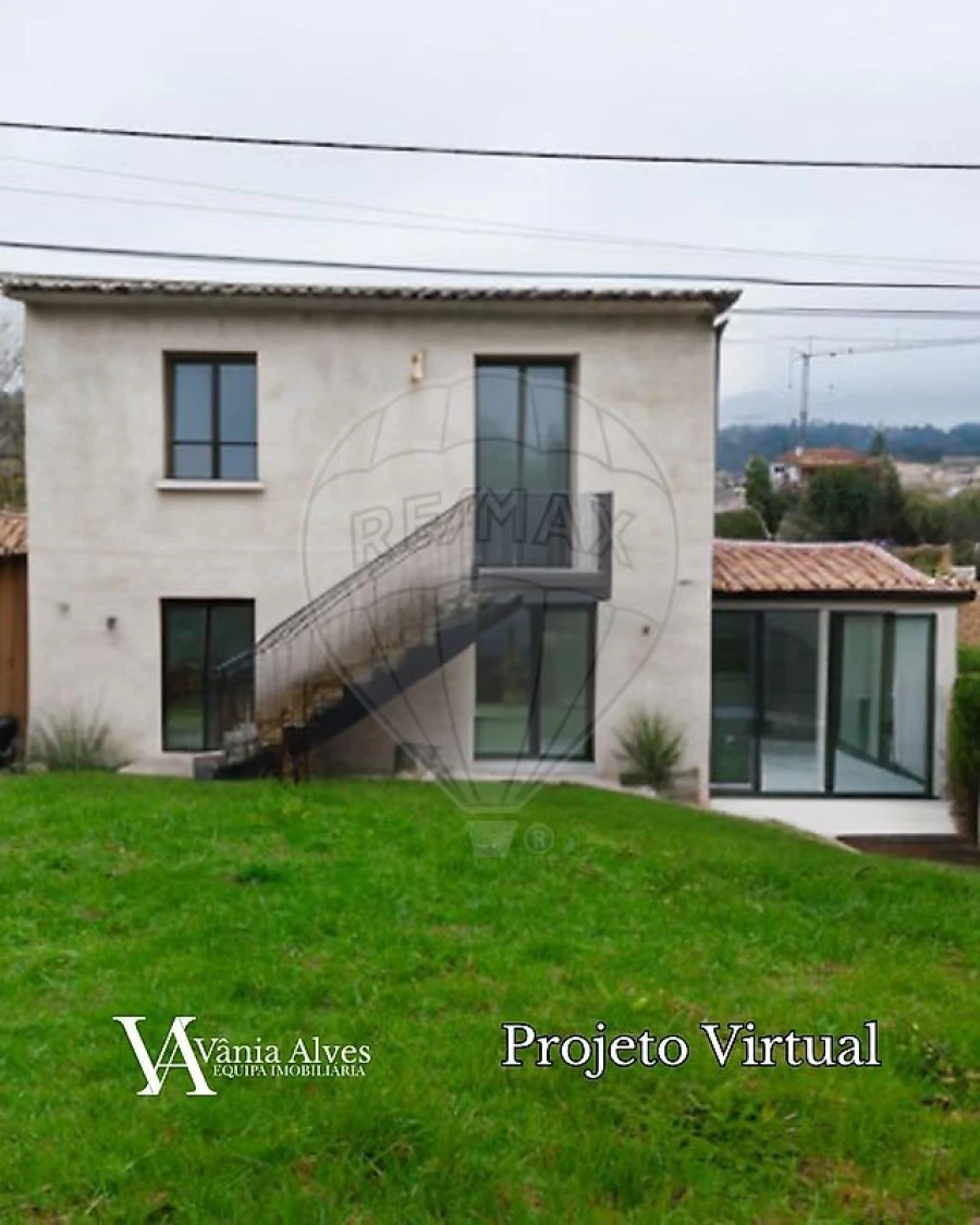 Moradia T4 para Venda em O. Azeméis, Riba-Ul, Ul, Macinhata Seixa, Madail Foto 1