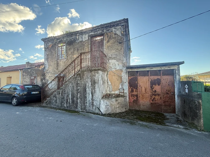 Moradia T4 para Venda em O. Azeméis, Riba-Ul, Ul, Macinhata Seixa, Madail Foto 2