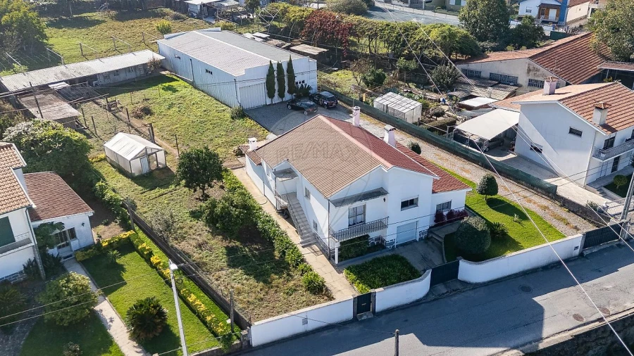 Moradia T4 para Arrendamento em Vila Nova de Famalicão e Calendário Foto 2