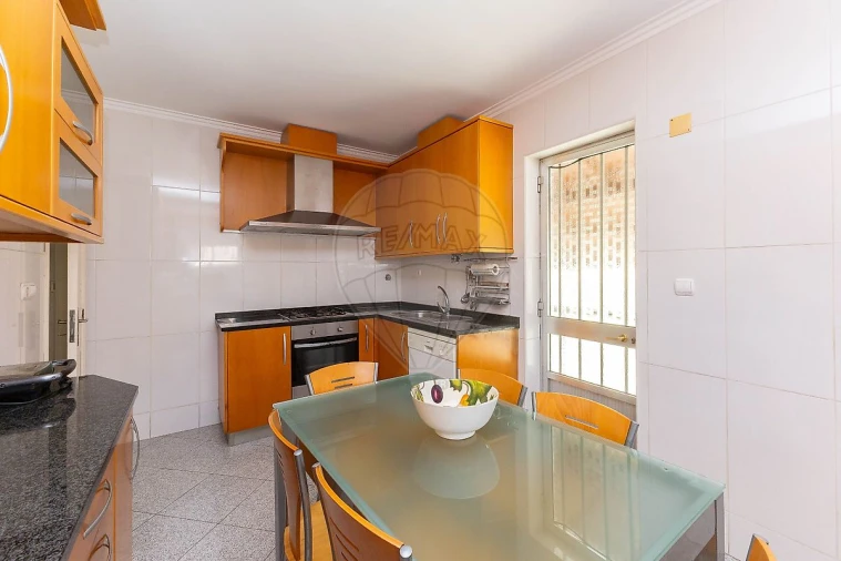 Moradia T4 para Arrendamento em Vila Nova de Famalicão e Calendário Foto 12